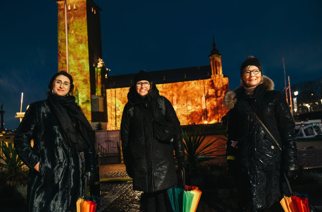 Nobrl Week Lights producers Lara Szabo Greisman, Alexandra Manson and Annika Levin. In front ot the installation “Space”.