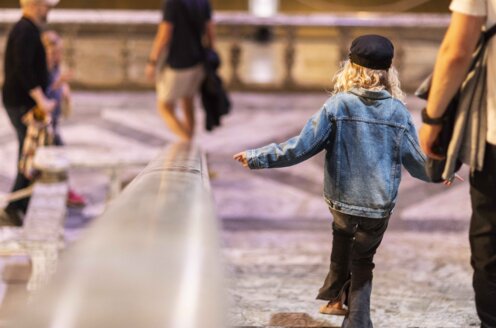 Family tour in the Stockholm City Hall